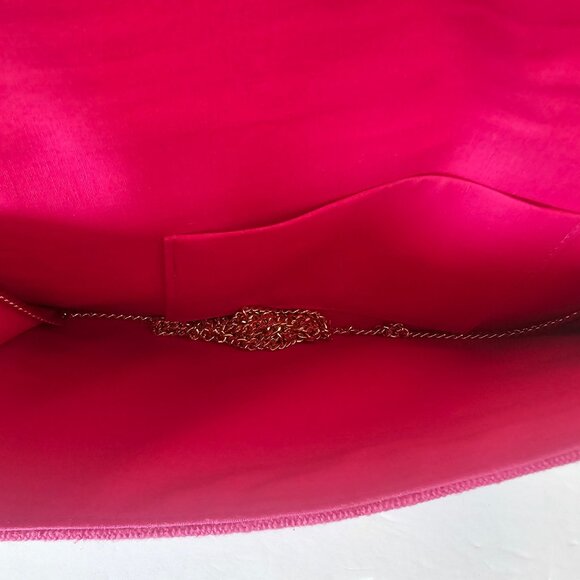 Beaded Geometric Print Fuschia Clutch w/Detachable Chain Strap - Picture 5 of 6